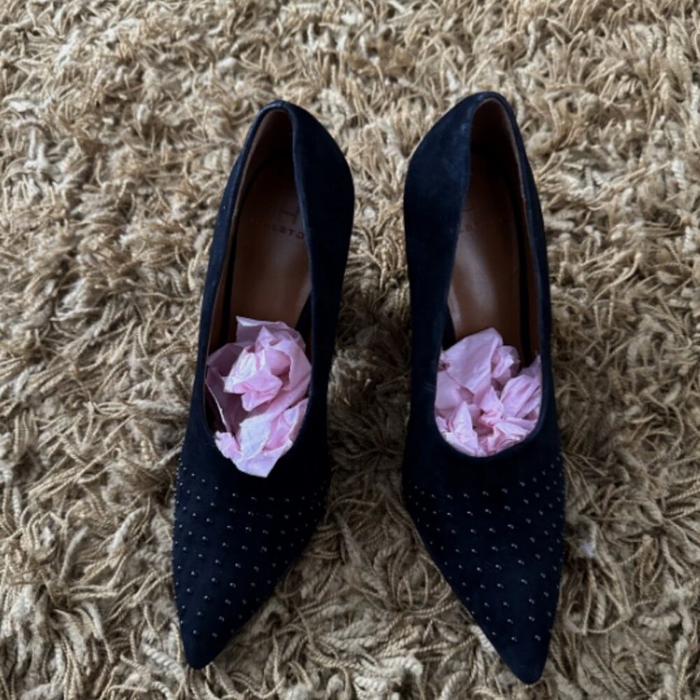 New without box H. Halston Suede Embellished 8M Leather Pumps Moyen Laurel Black